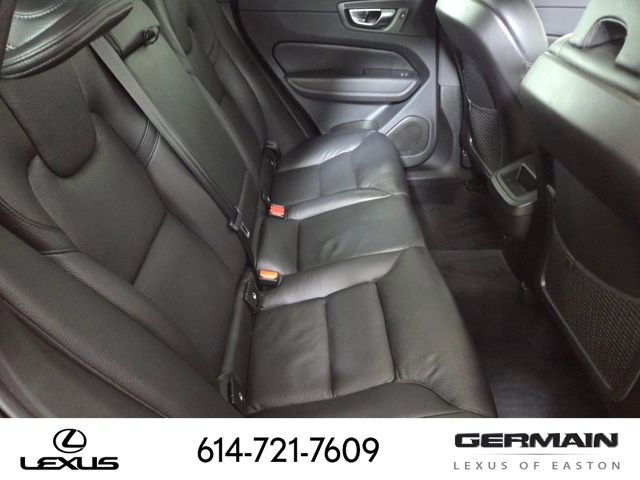 Used 2022 Volvo XC60 B5 Momentum w/ Climate Package image 23