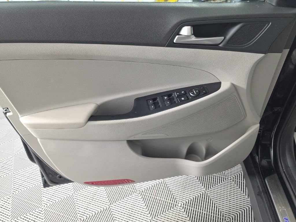 Used 2019 Hyundai Tucson Value AWD/4WD image 12