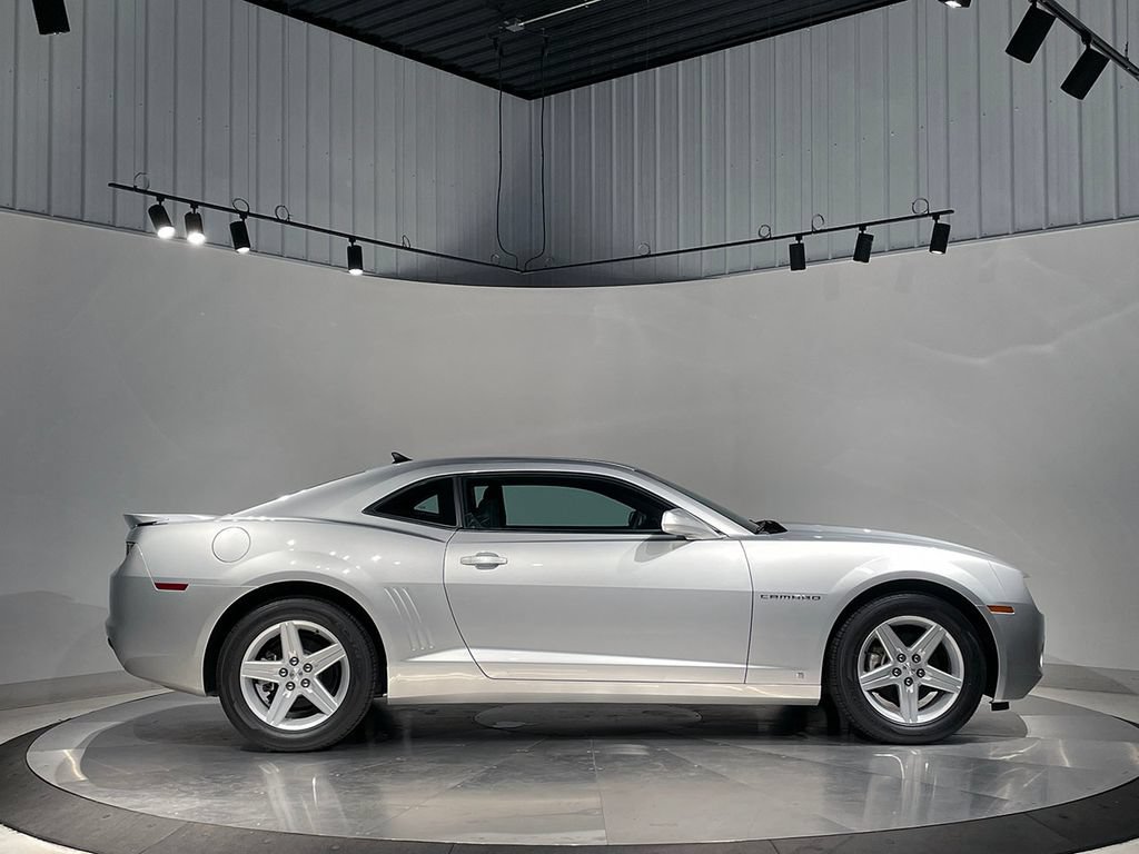 Used 2010 Chevrolet Camaro LT RWD image 5