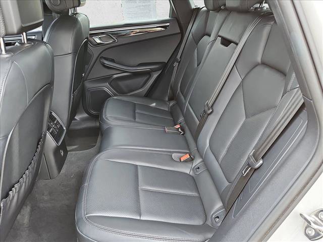Used 2023 Porsche Macan AWD/4WD image 20