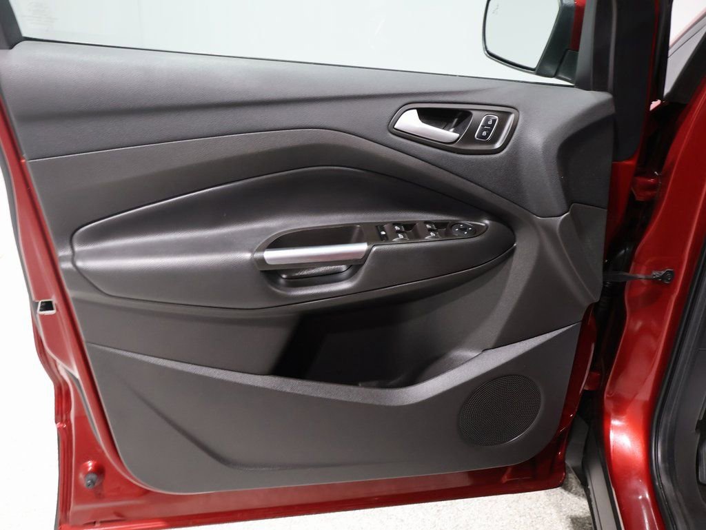 Used 2017 Ford Escape SE w/ SE Leather Comfort Package image 10