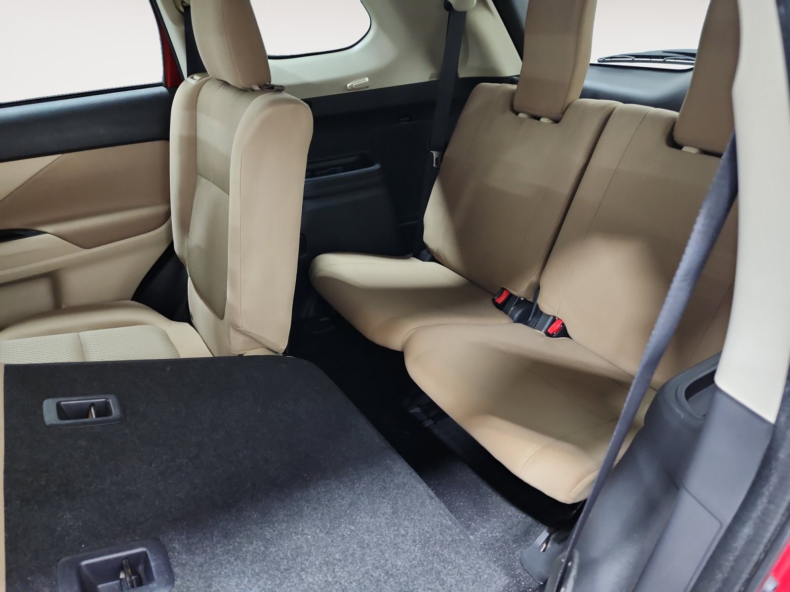 Used 2016 Mitsubishi Outlander SE AWD/4WD image 13