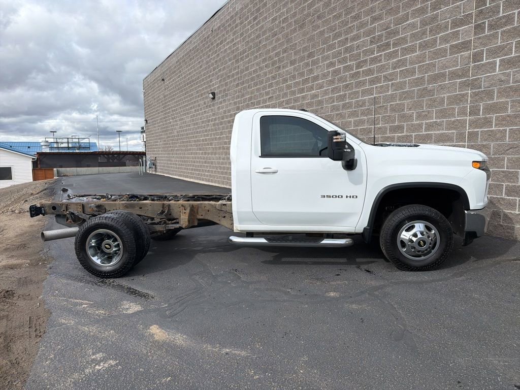 Used 2020 Chevrolet Silverado 3500 LT image 2