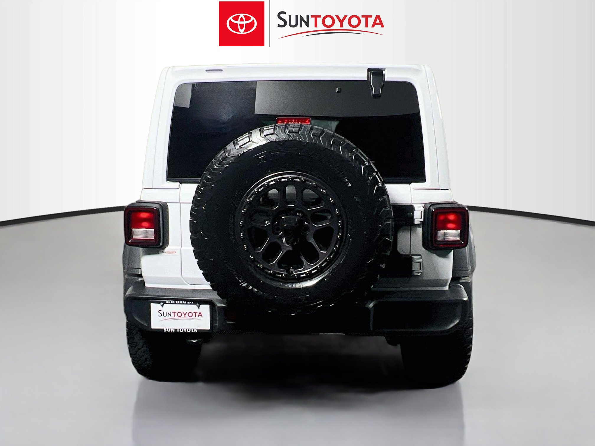 Used 2022 Jeep Wrangler Unlimited Sport w/ Xtreme Recon 35" Tire Package AWD/4WD image 5