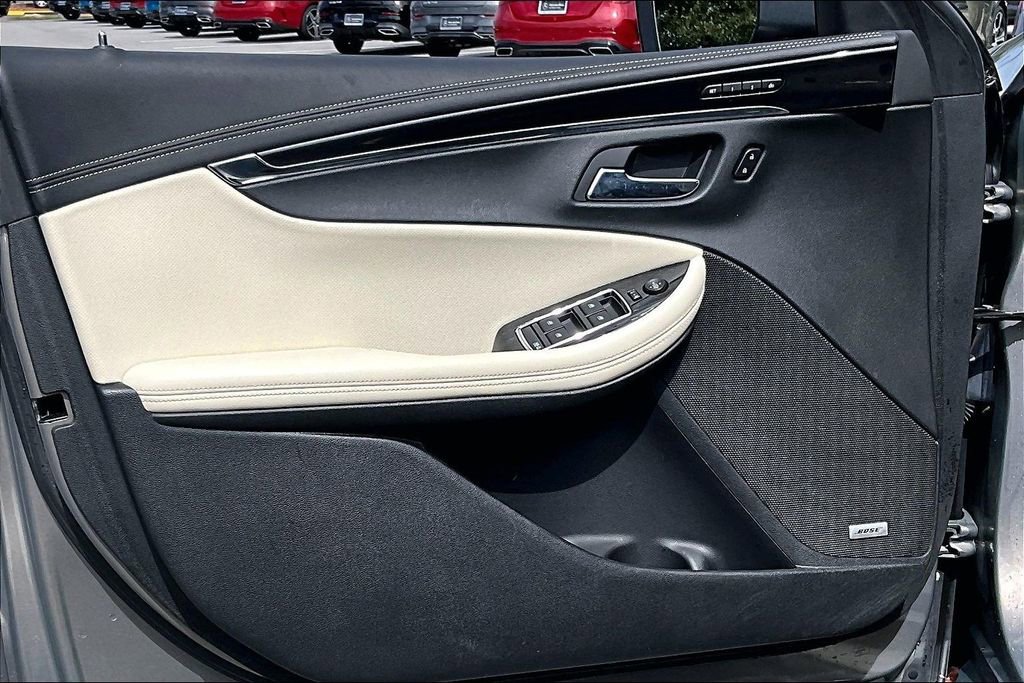 Used 2017 Chevrolet Impala Premier w/ Enhanced Convenience Package image 17