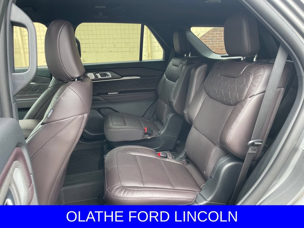 New 2026 Ford Explorer Platinum w/ LUX Leather Package AWD/4WD image 14
