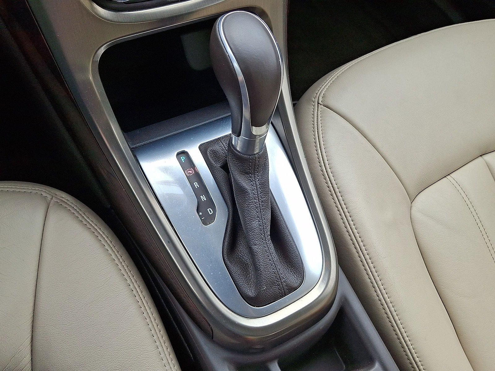 Used 2015 Buick Verano Leather FWD image 12
