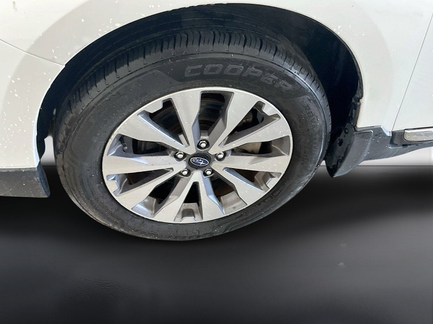 Used 2019 Subaru Outback 3.6R Touring w/ Popular Package #3A AWD/4WD image 31