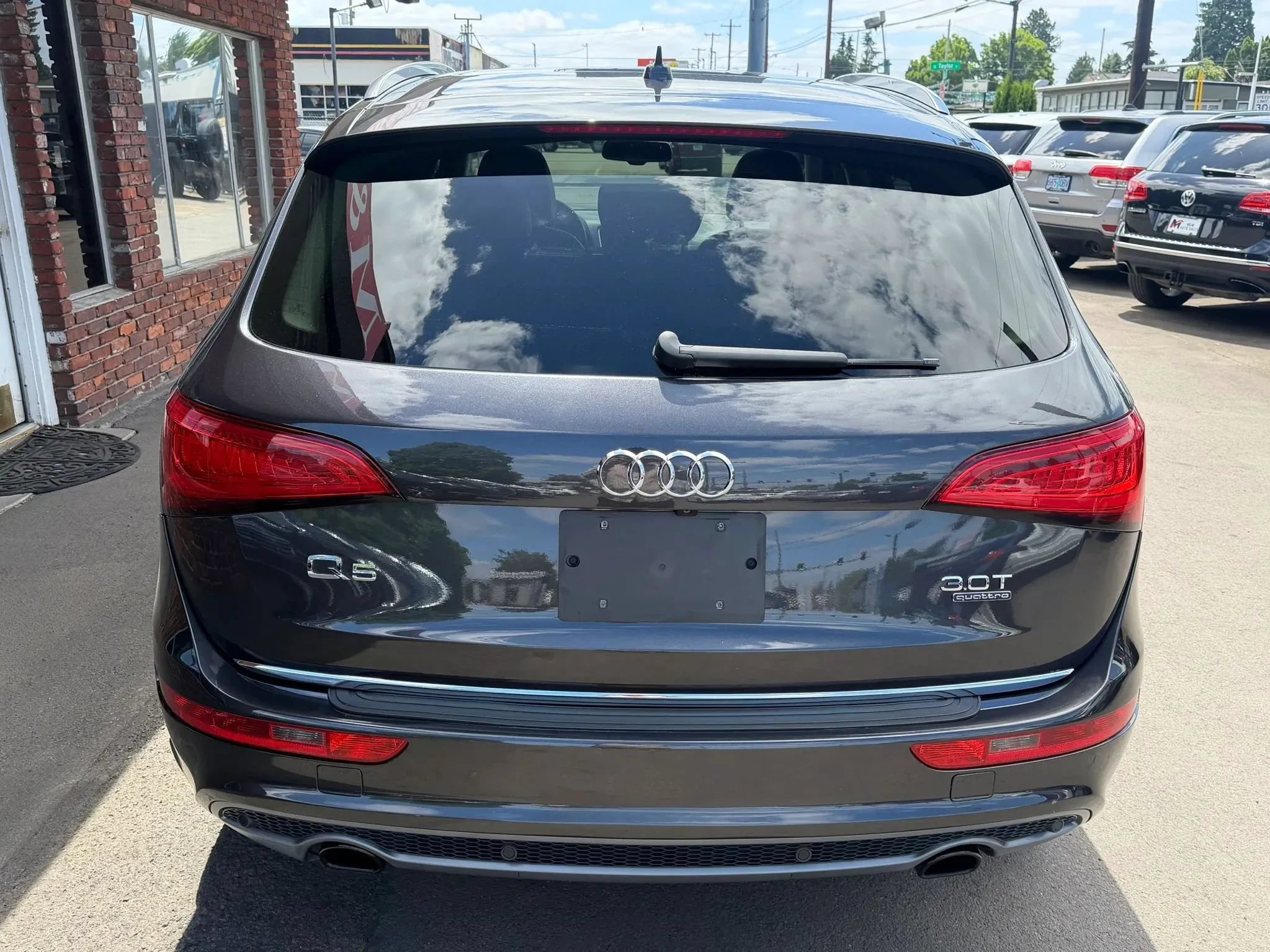 Used 2015 Audi Q5 3.0T Premium Plus w/ Technology Package AWD/4WD image 4