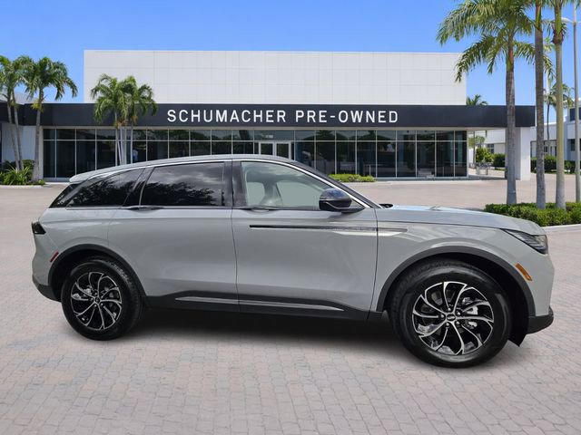 Used 2026 Lincoln Nautilus Premier AWD/4WD image 8