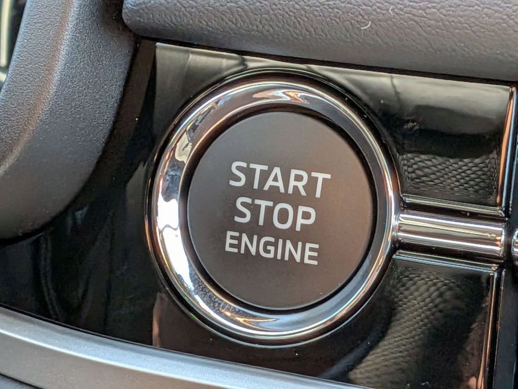 New 2026 Mitsubishi Outlander ES image 21