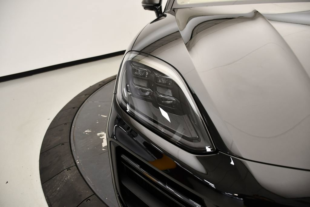 New 2026 Porsche Cayenne Turbo GT AWD/4WD image 14