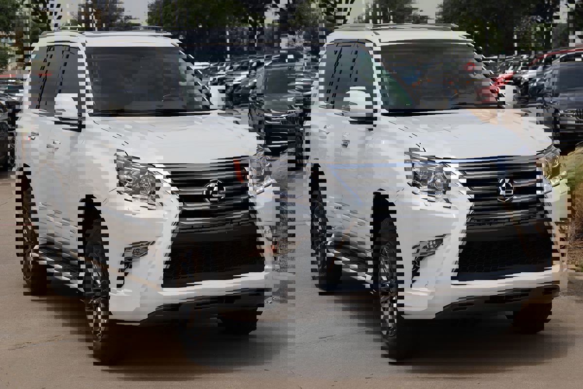 Used 2017 Lexus GX 460 Premium image 3