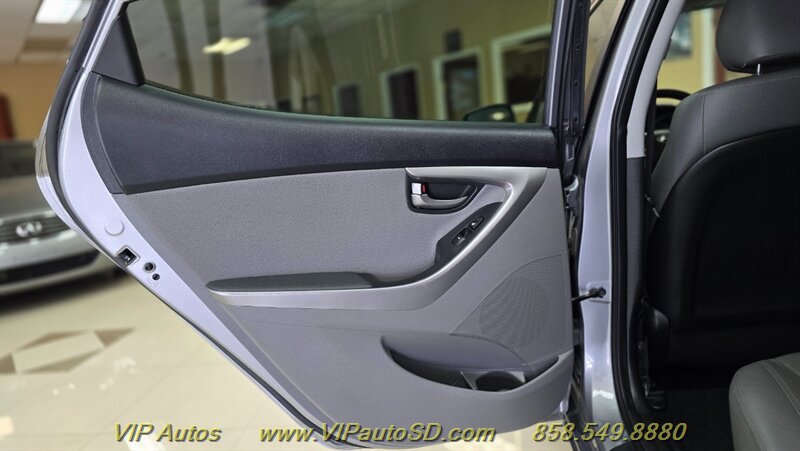 Used 2013 Hyundai Elantra Limited w/ Technology Pkg FWD image 13