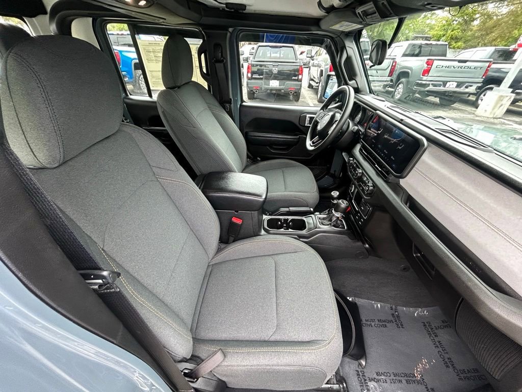 Used 2024 Jeep Gladiator Sport AWD/4WD image 24