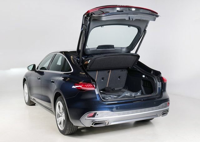 Certified 2025 Audi A5 2.0T Prestige AWD/4WD image 6
