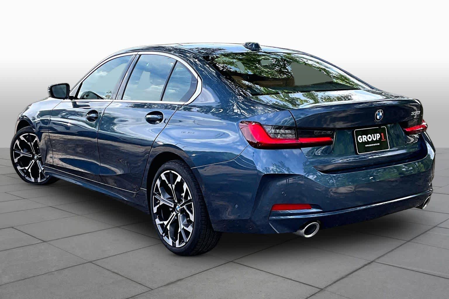 Certified 2025 BMW 330i Sedan RWD image 11