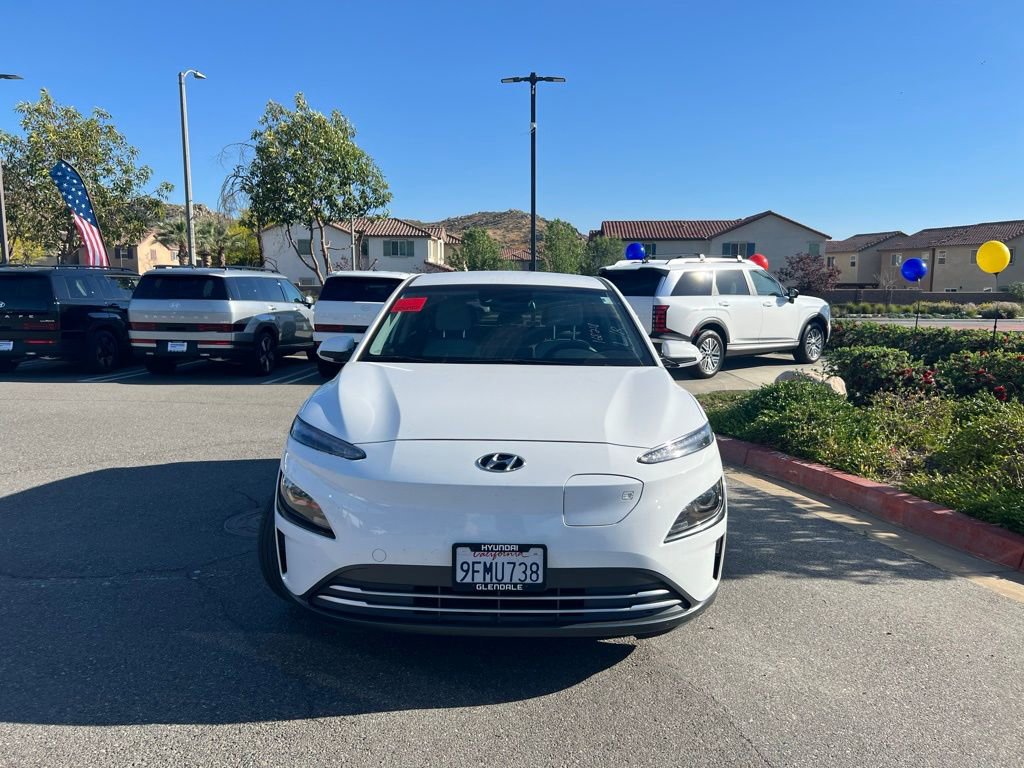 Used 2023 Hyundai Kona SE w/ Cargo Package image 3