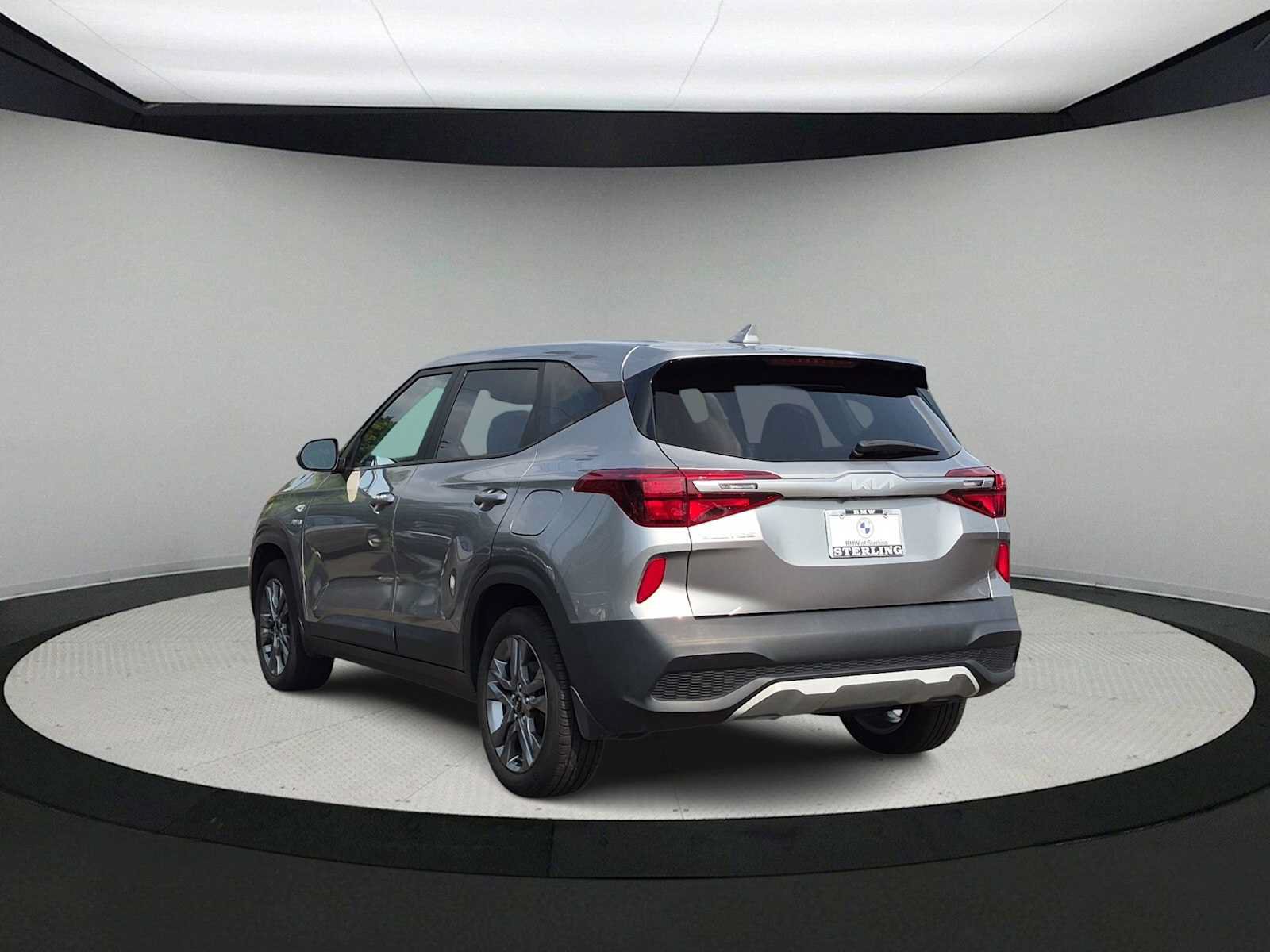 Used 2023 Kia Seltos LX AWD/4WD image 6