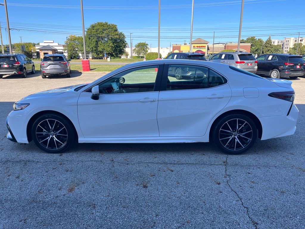 Certified 2024 Toyota Camry SE image 2