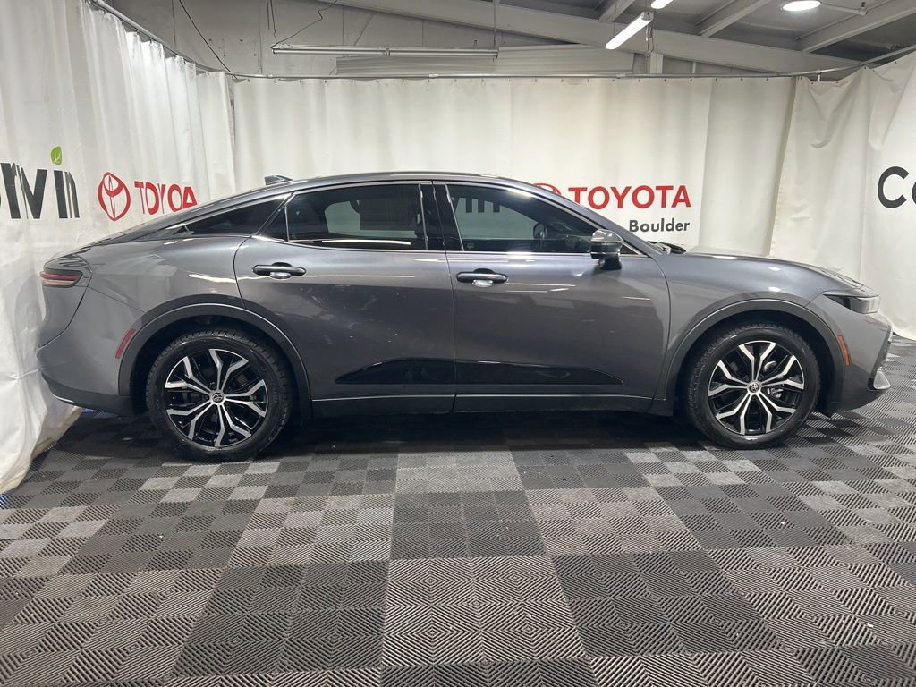Used 2023 Toyota Crown Limited AWD/4WD image 10