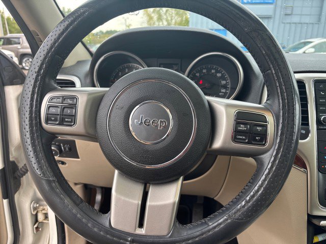 Used 2012 Jeep Grand Cherokee Limited image 12