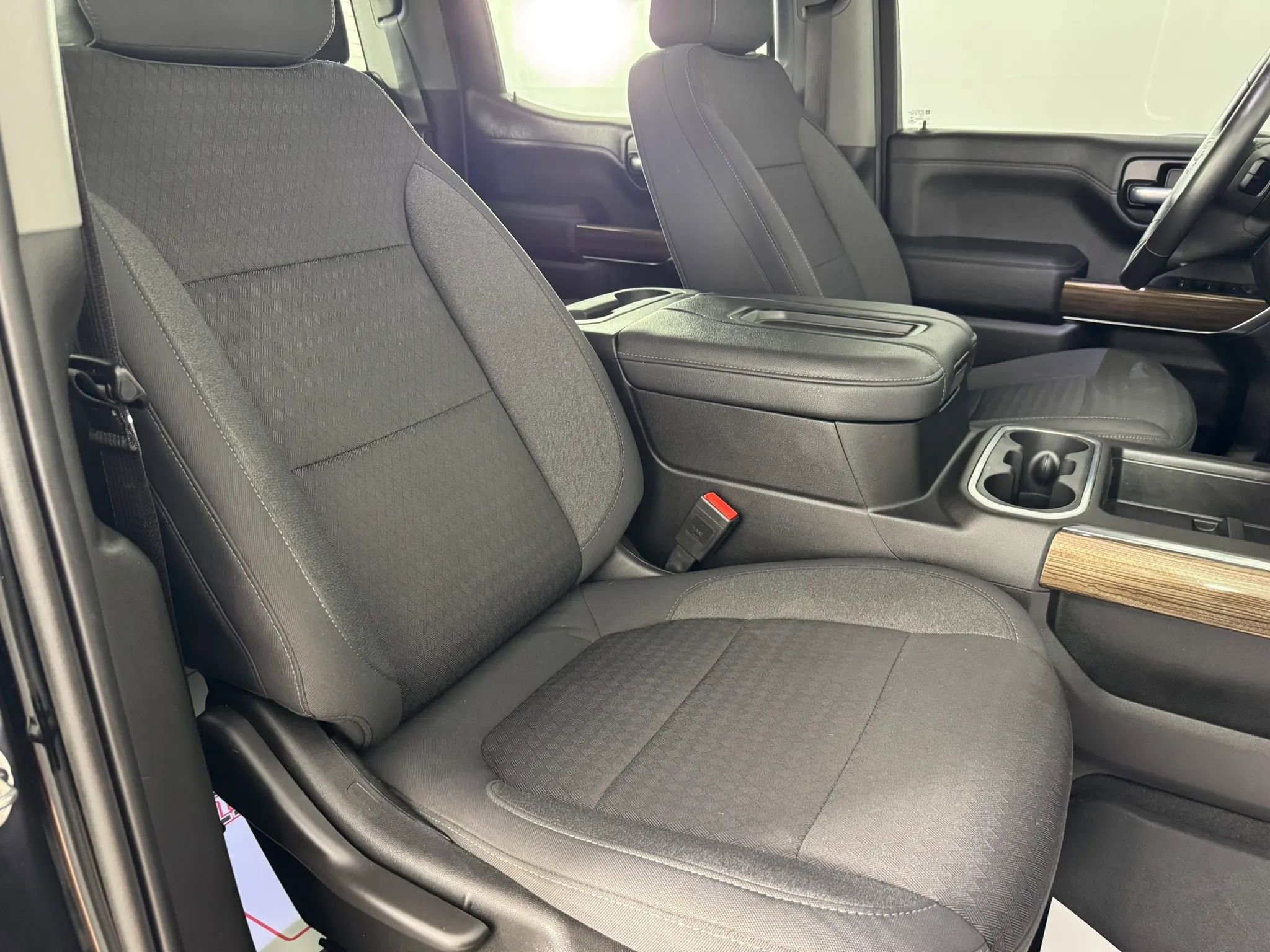 Used 2021 Chevrolet Silverado 1500 LT Trail Boss AWD/4WD image 34