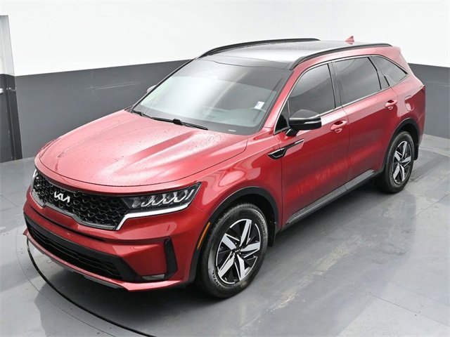 Used 2023 Kia Sorento S w/ Panoramic Sunroof Package