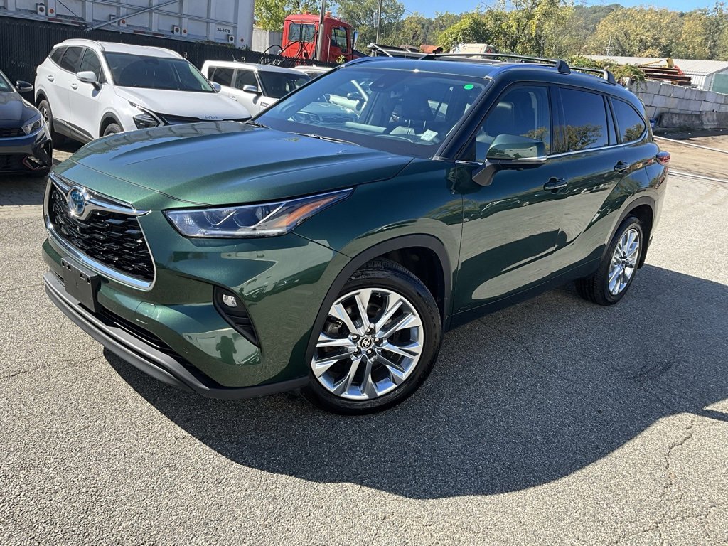 Used 2023 Toyota Highlander Limited