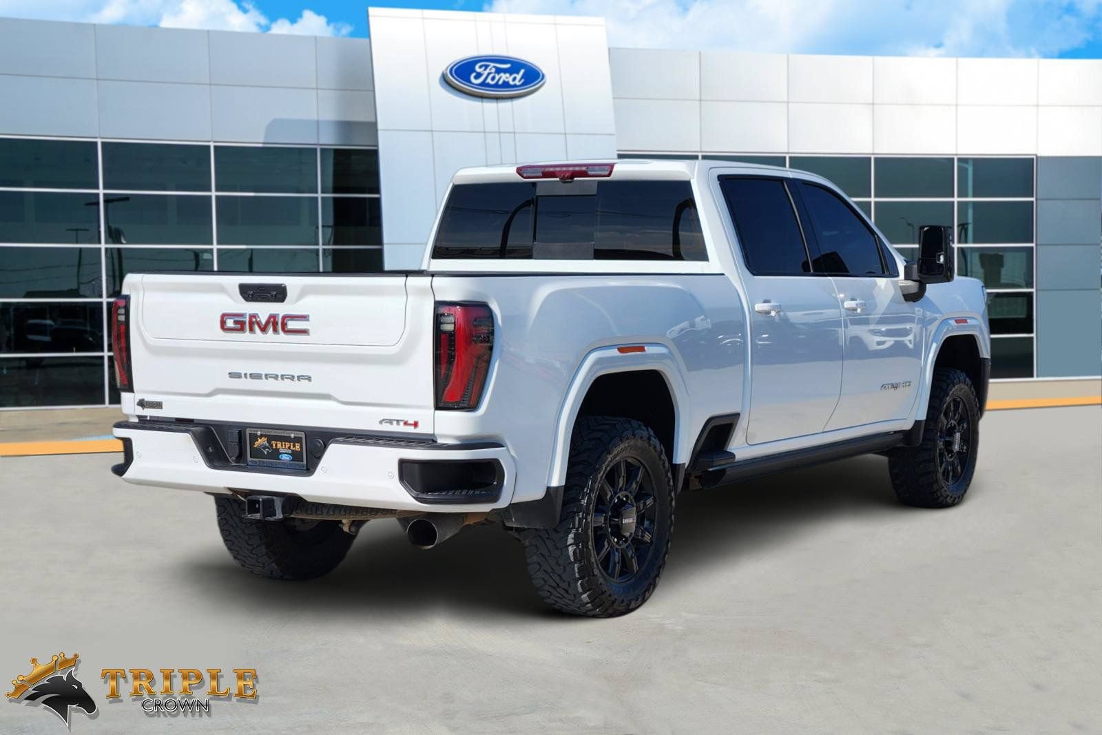 Used 2025 GMC Sierra 2500 AT4 w/ AT4 Premium Plus Package AWD/4WD image 5