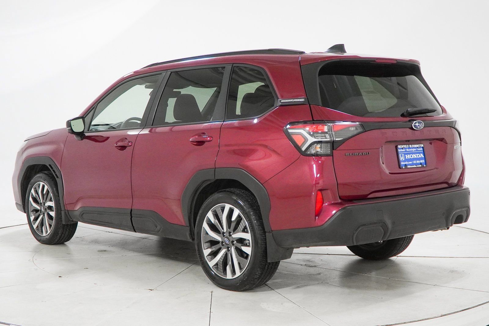 Used 2025 Subaru Forester Touring image 7
