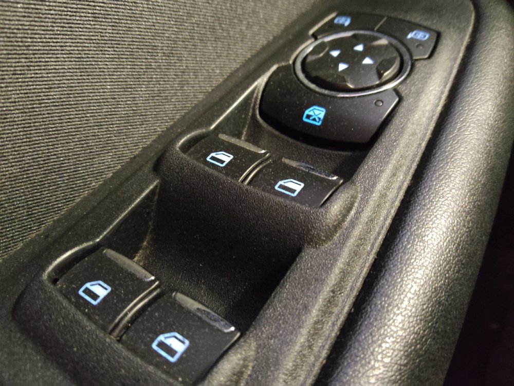 Used 2017 Ford Edge SE FWD image 27