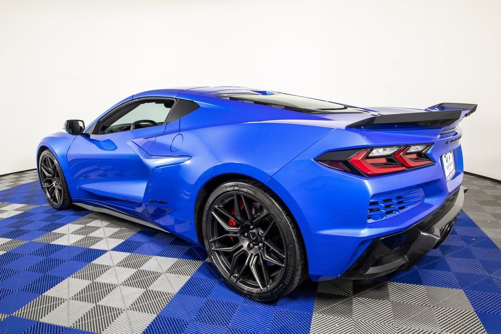 Used 2024 Chevrolet Corvette Z06 w/ Stealth Interior Trim Package image 6