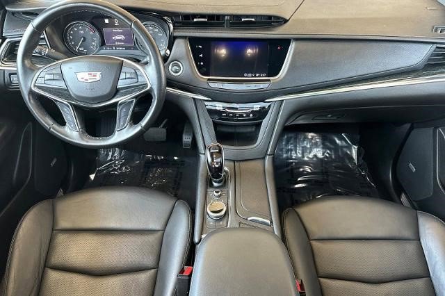 Certified 2023 Cadillac XT5 Premium Luxury w/ Technology Package FWD image 16