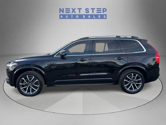 Used 2017 Volvo XC90 T6 Momentum w/ Vision Package AWD/4WD image 4