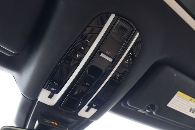 Used 2023 Porsche Cayenne image 21