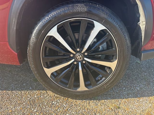 Used 2021 Toyota Highlander XSE image 9