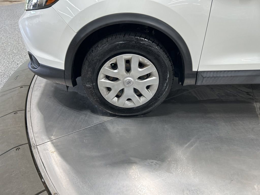 Used 2019 Nissan Rogue Sport S image 22