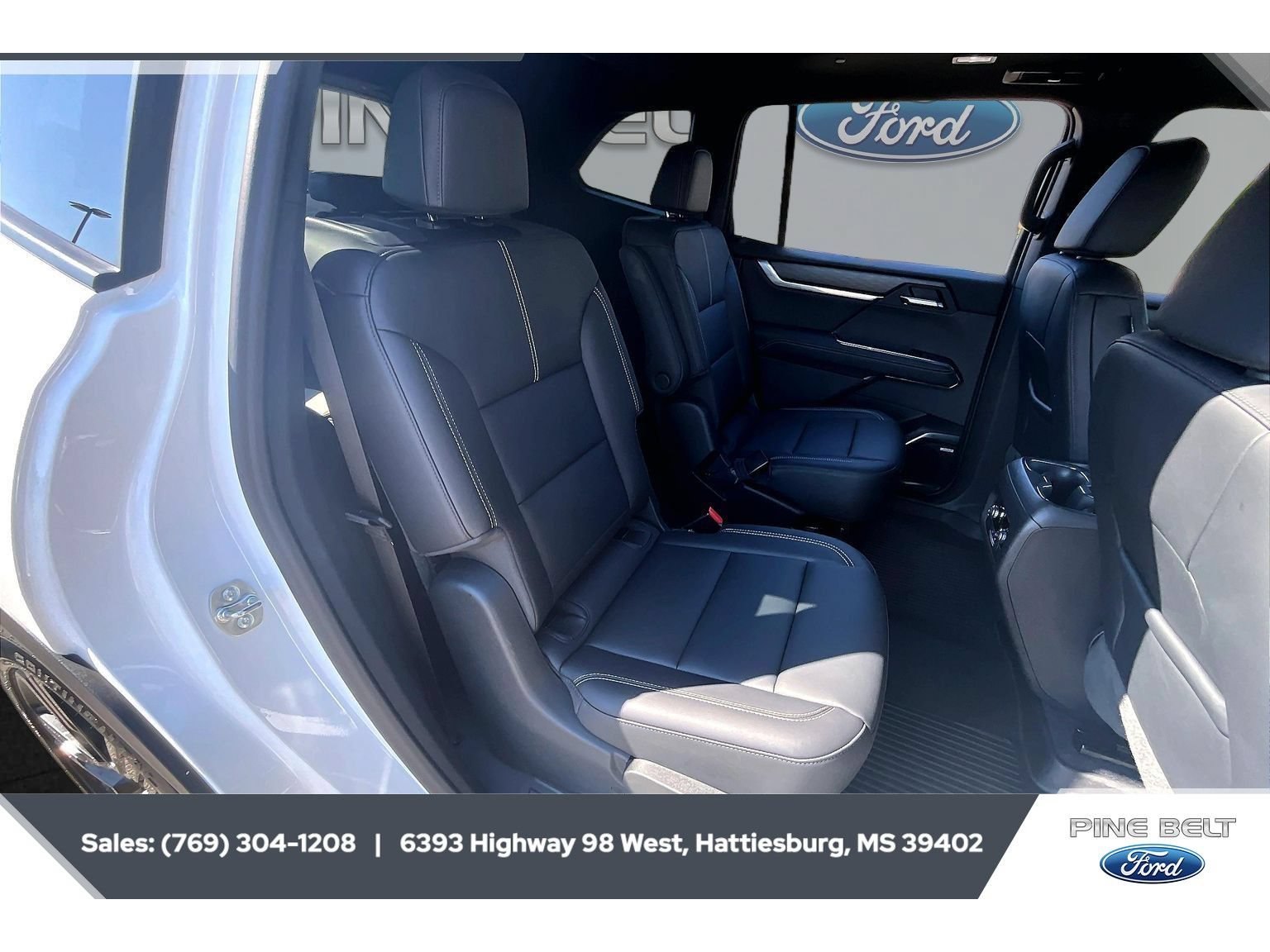 Used 2024 GMC Acadia Elevation w/ Black Edition FWD image 20