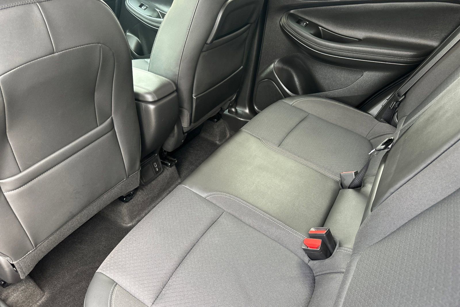 Certified 2023 Buick Encore GX Select w/ Sport Touring Package image 14