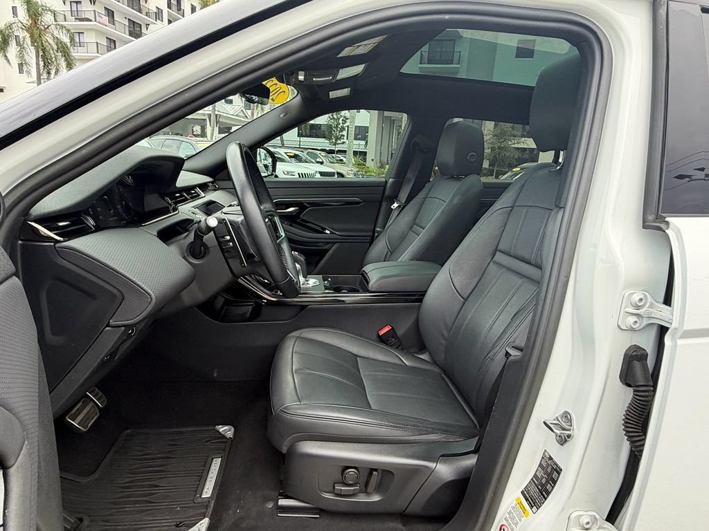 Used 2023 Land Rover Range Rover Evoque R-Dynamic S AWD/4WD image 9