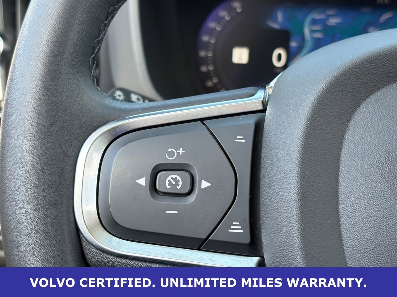 Certified 2023 Volvo XC60 B5 Core image 18