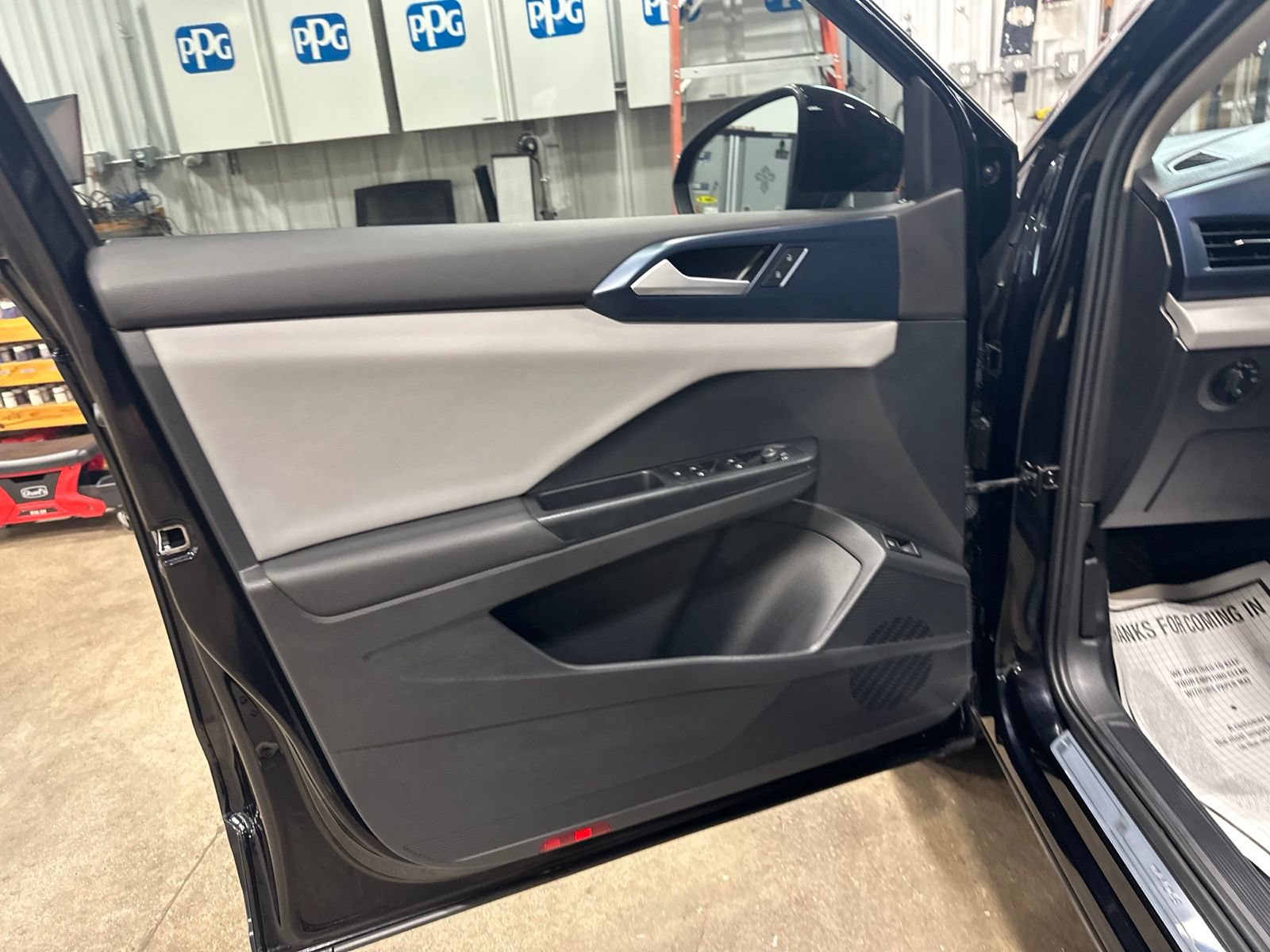 Certified 2023 Volkswagen Taos SE AWD/4WD image 16