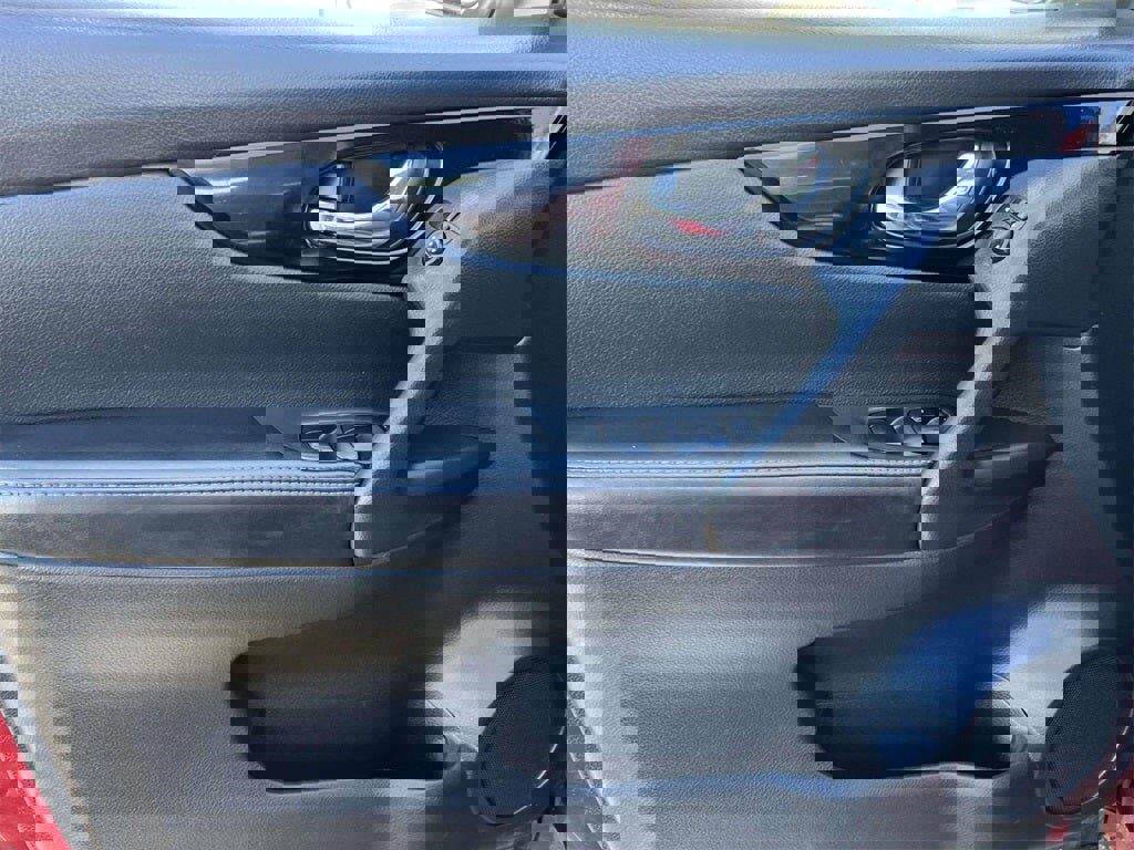 Certified 2019 Nissan Rogue Sport SV image 27