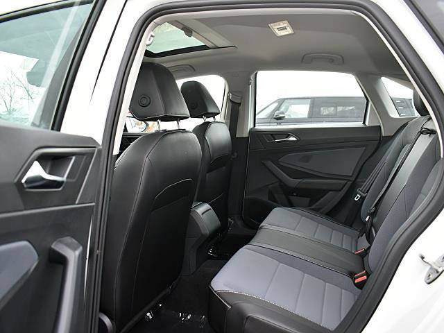 New 2026 Volkswagen Jetta SE image 8