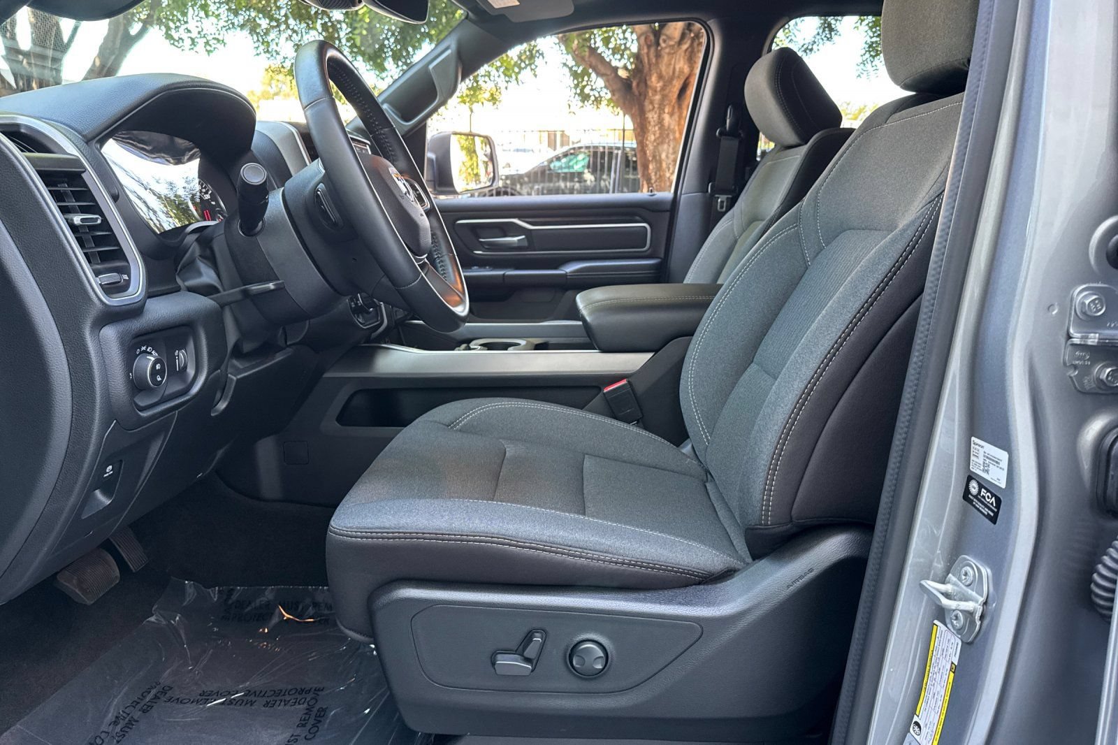 Used 2023 RAM 1500 Big Horn AWD/4WD image 10