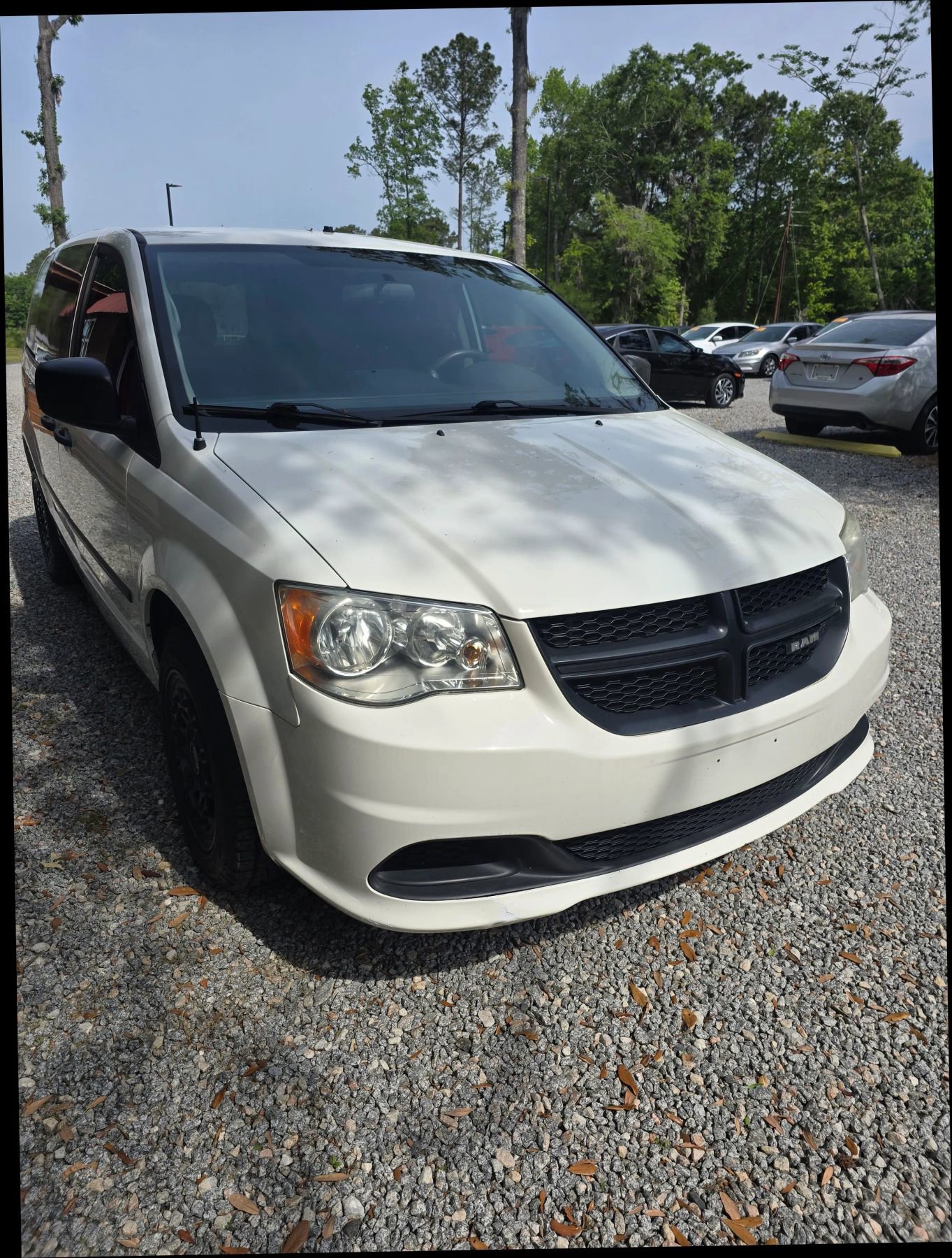 Used 2012 RAM C/V image 3