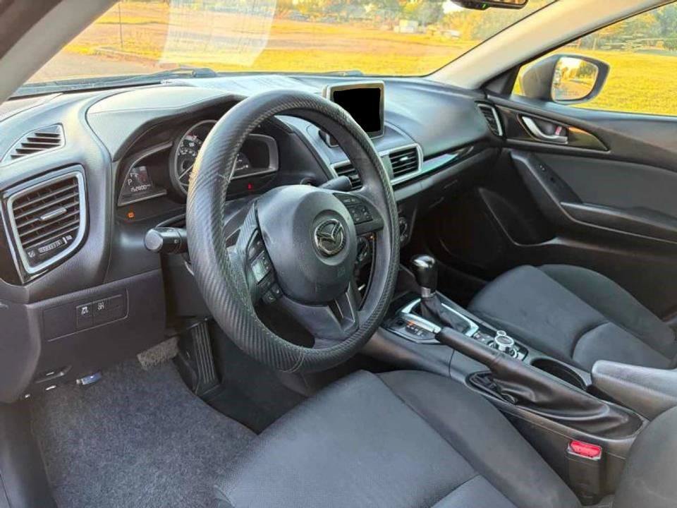 Used 2015 MAZDA MAZDA3 i Sport FWD image 10