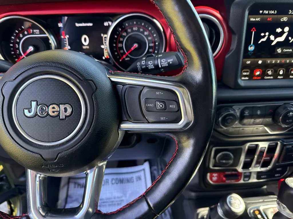 Used 2022 Jeep Wrangler Unlimited Rubicon w/ LED Lighting Group AWD/4WD image 18