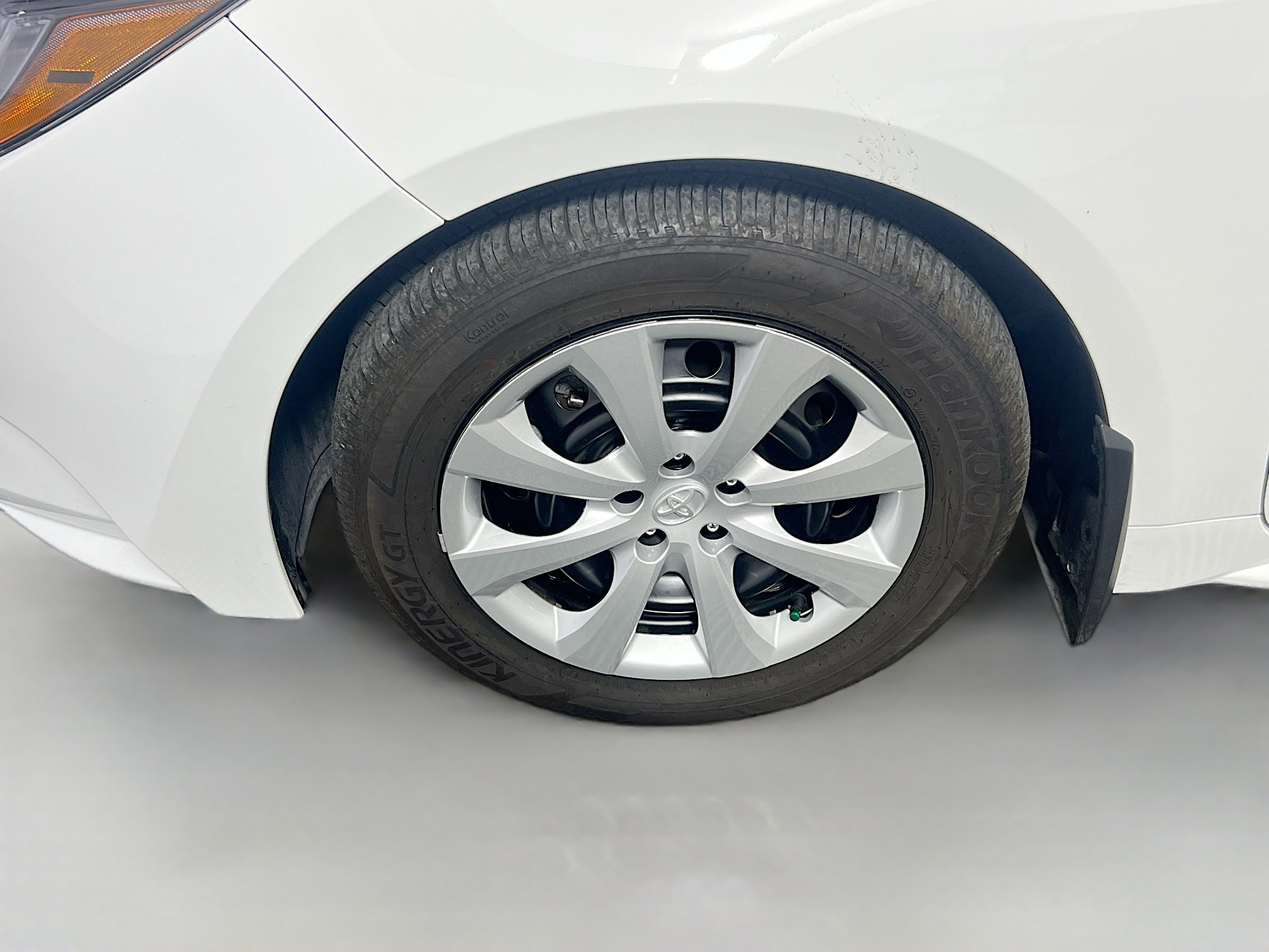 Used 2025 Toyota Corolla LE image 13